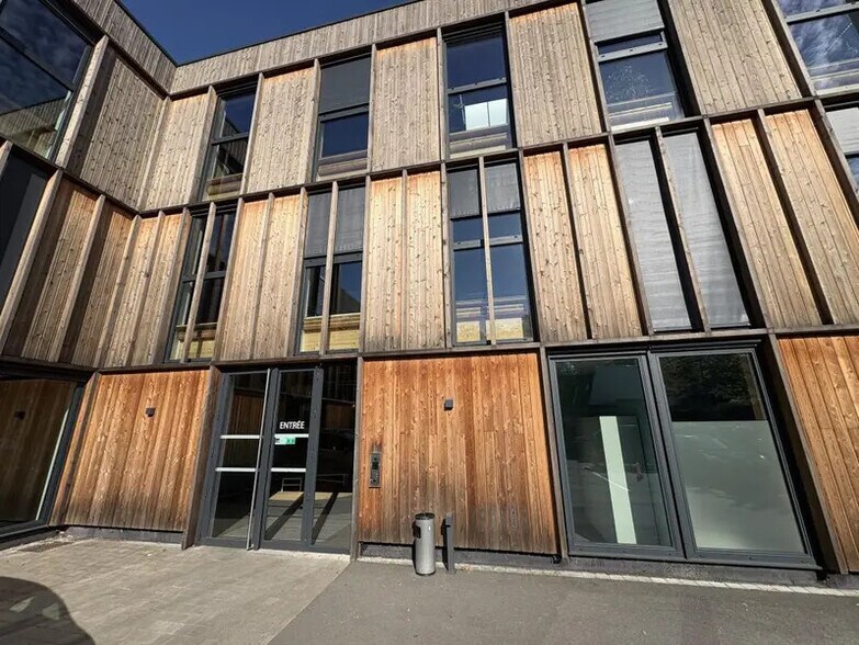Bureau dans Villeneuve-d'Ascq à louer - Photo du bâtiment - Image 3 de 8