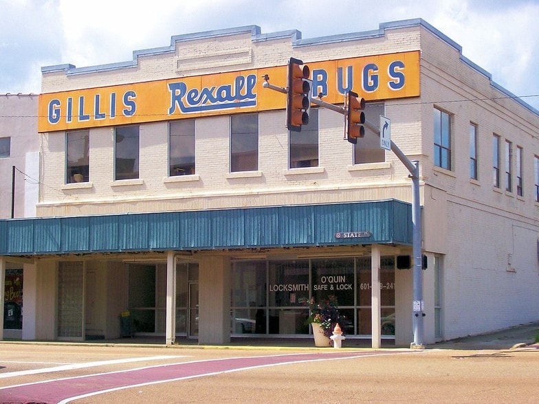 200 State St, Mccomb, MS for lease - Primary Photo - Image 1 of 14