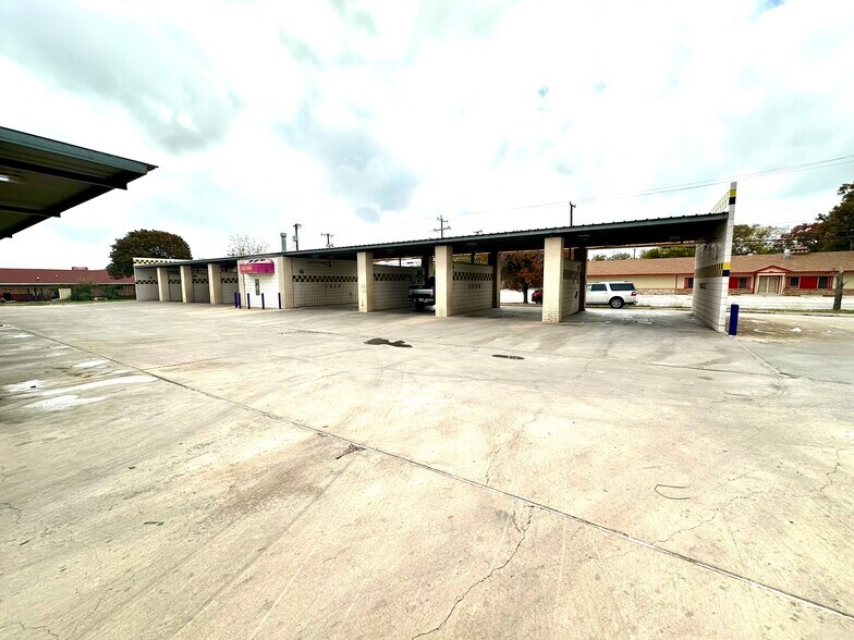 2550 Goliad Rd, San Antonio, TX à vendre - Photo du bâtiment - Image 3 de 17