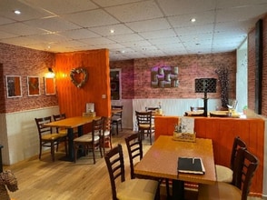 7 Oak St, Windermere for lease Interior Photo- Image 1 of 4