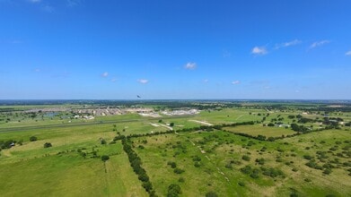 321 Veterans Memorial Dr, Navasota, TX - Aerial map view