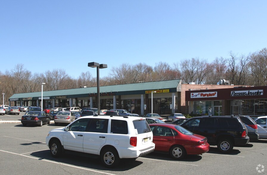 159-169 S Livingston Ave, Livingston, NJ à louer - Photo du bâtiment - Image 3 de 5