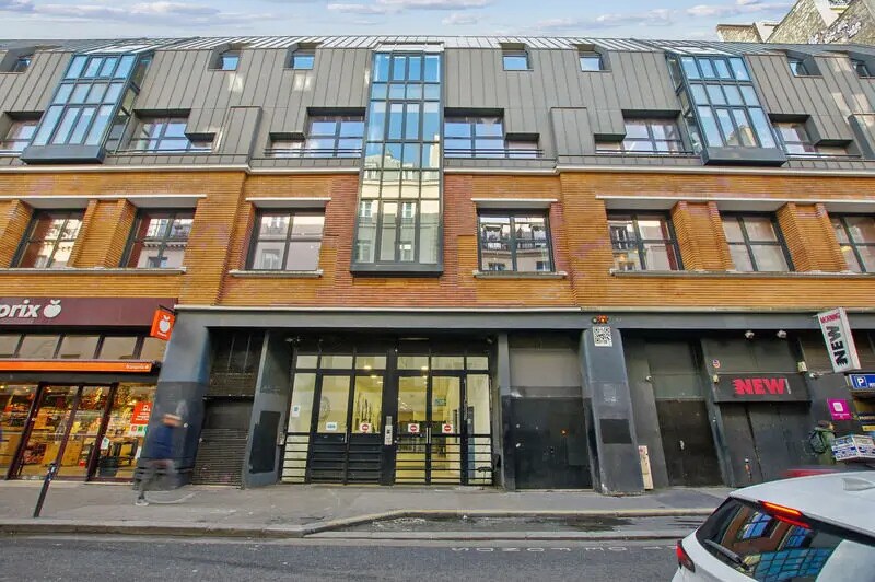 Office in Paris for sale - Building Photo - Image 1 of 18