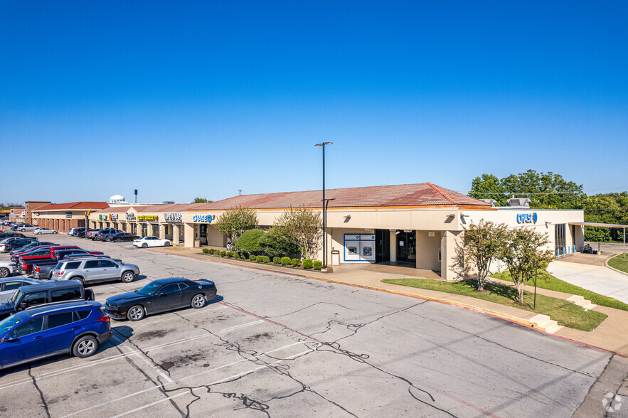 2904-2950 N Belt Line Rd, Irving, TX for lease - Building Photo - Image 1 of 11