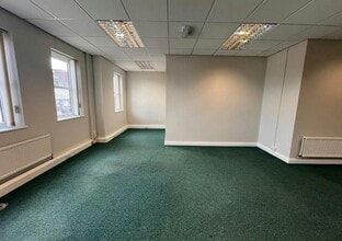 New St, Aylesbury à louer Photo intérieure- Image 2 de 6