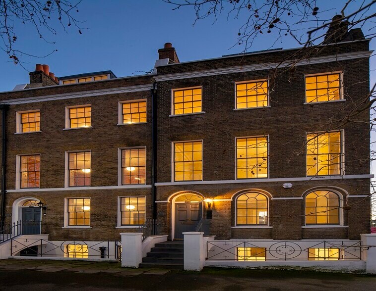 243-245 Kennington Ln, London for sale - Building Photo - Image 2 of 14