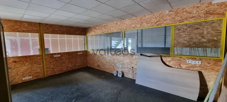 Office in Mondouzil for lease - Interior Photo - Image 3 of 7