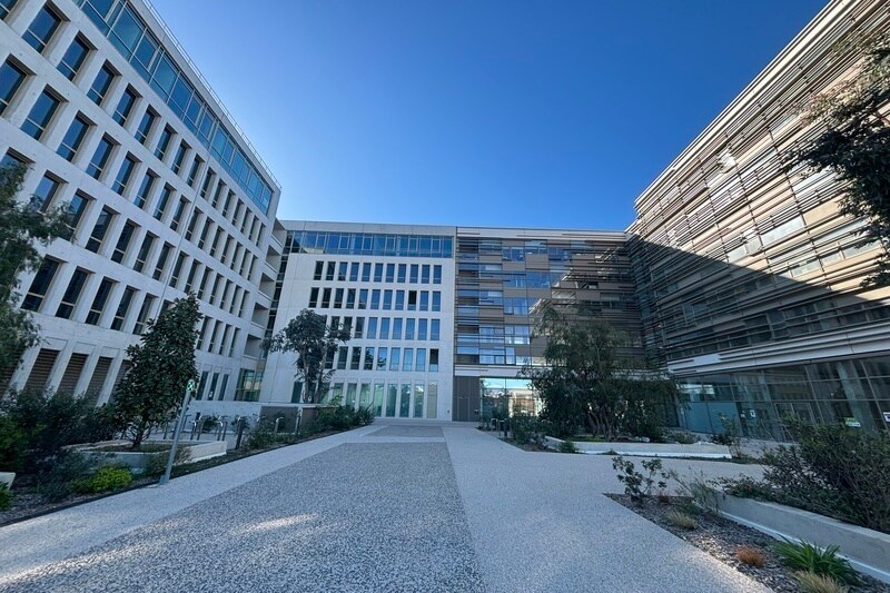 Office in Montpellier for lease - Building Photo - Image 3 of 5