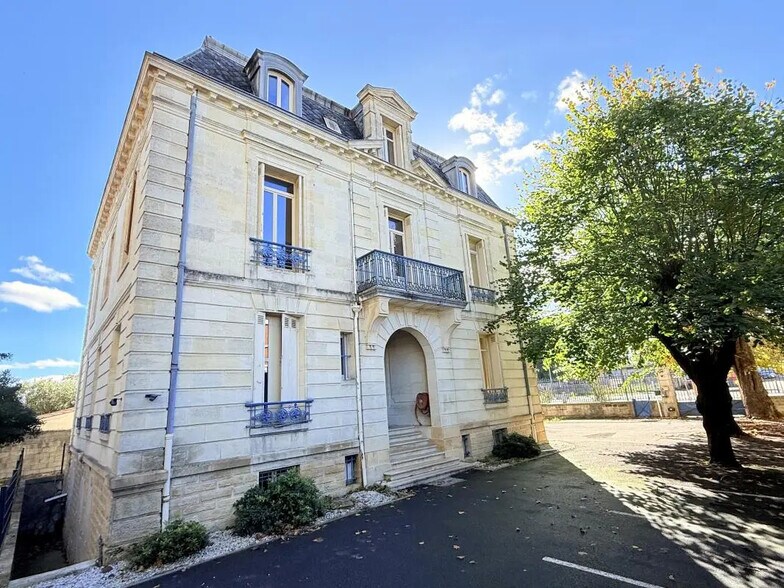 Office in Bègles for sale - Building Photo - Image 1 of 26