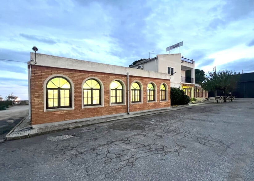 Retail in Camarles, Tarragona for sale - Primary Photo - Image 1 of 5