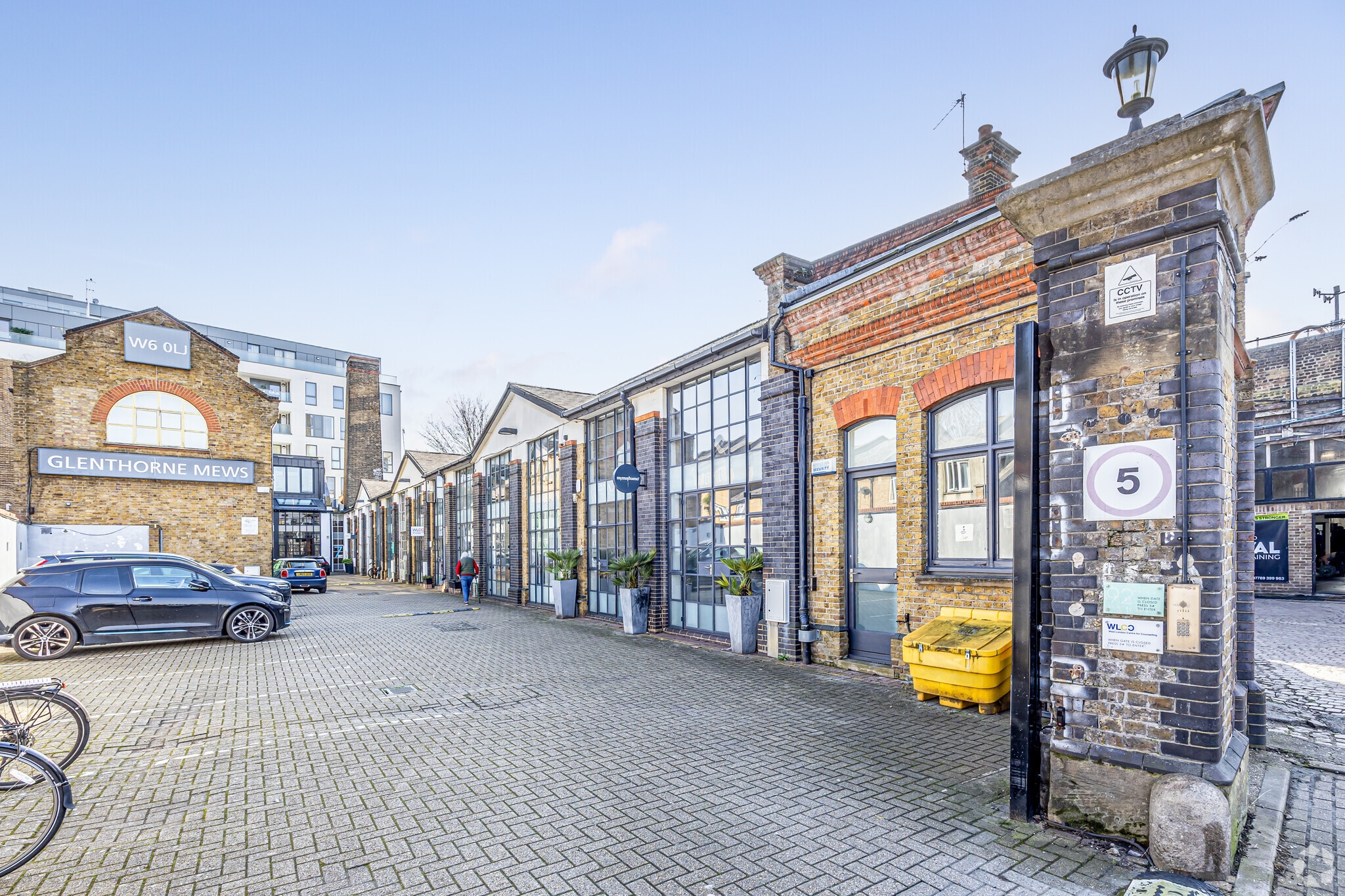 Glenthorne Mews, London for sale Primary Photo- Image 1 of 3
