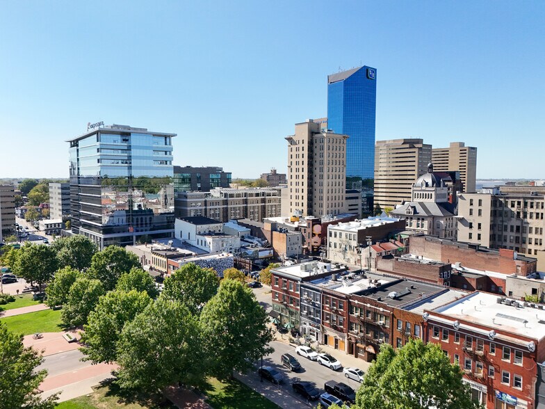 137 N Limestone, Lexington, KY à louer - Photo du bâtiment - Image 2 de 3