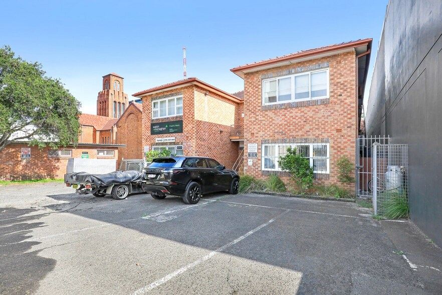 52 Burelli St, Wollongong à louer - Photo du bâtiment - Image 2 de 2