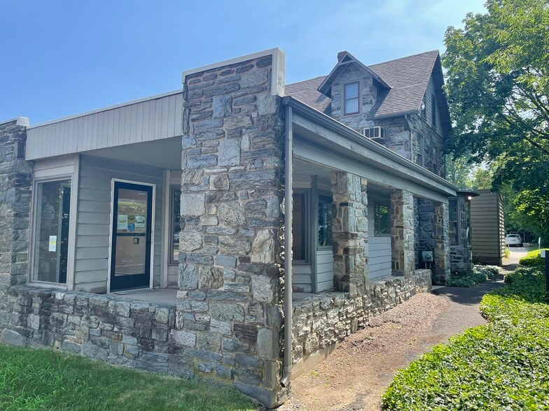 1327 Old York Rd, Abington, PA for sale - Building Photo - Image 3 of 9