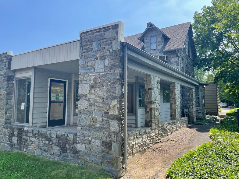 1327 Old York Rd, Abington, PA à vendre - Photo du bâtiment - Image 3 de 9