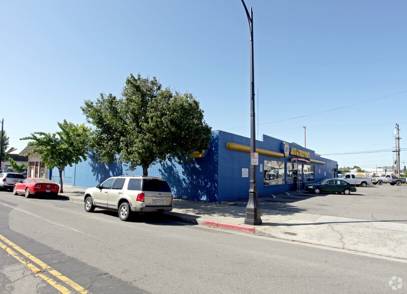 924 G St, Modesto, CA for sale - Building Photo - Image 2 of 5