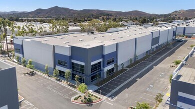 NEC Madera Rd & Easy St, Simi Valley, CA for lease Building Photo- Image 1 of 13