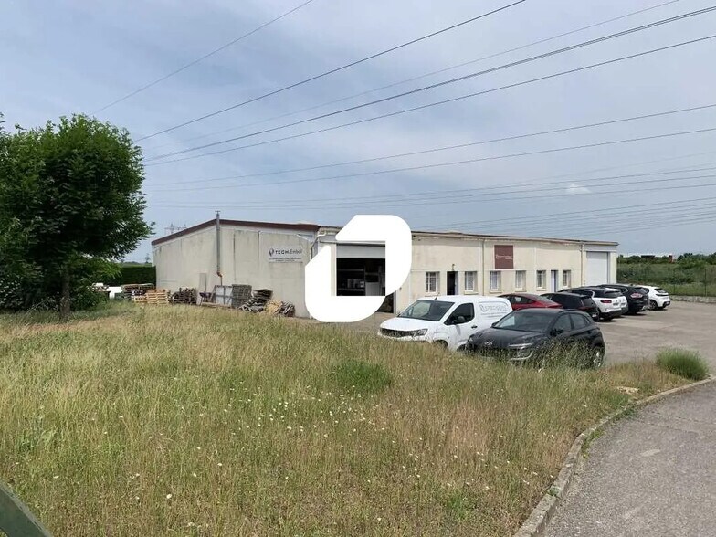 2 Rue Louis Renault, Jonage à louer - Photo du bâtiment - Image 3 de 23