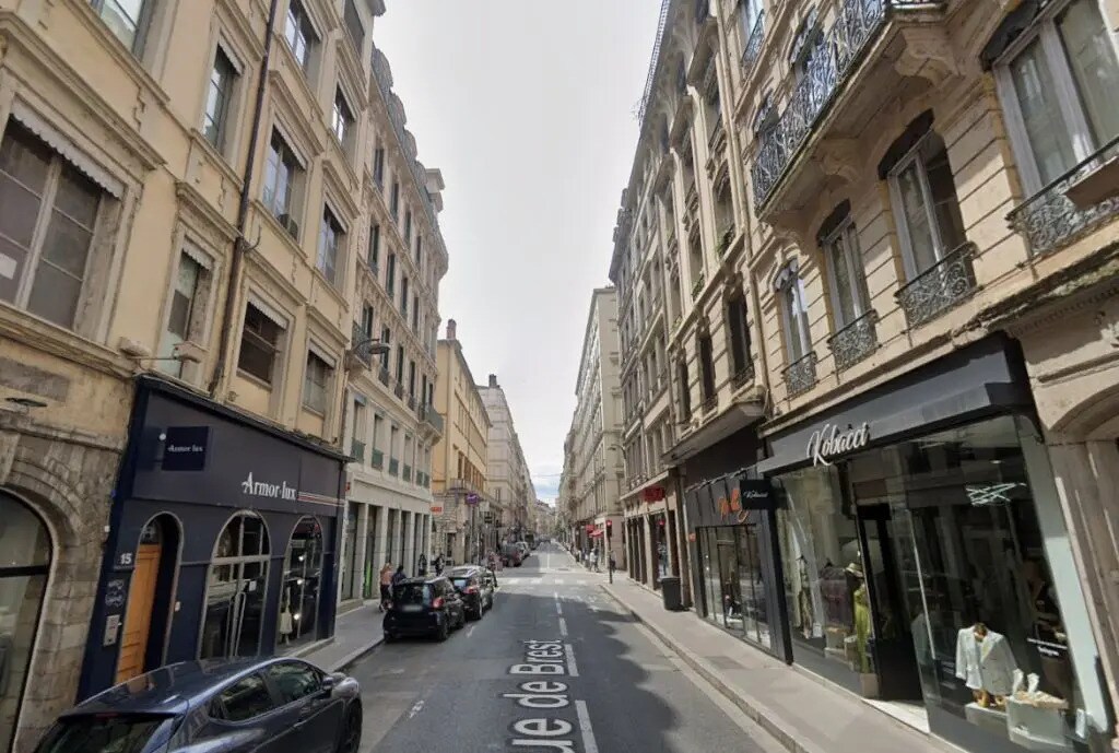 Office in Lyon for lease Building Photo- Image 1 of 4