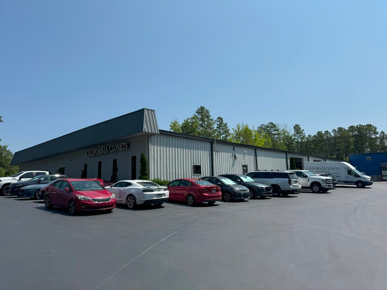 8900 Midway West Rd, Raleigh, NC for lease - Building Photo - Image 3 of 4