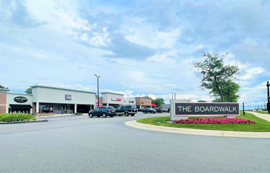 6873-6931 Orchard Lake Rd, West Bloomfield, MI for lease - Primary Photo - Image 1 of 12