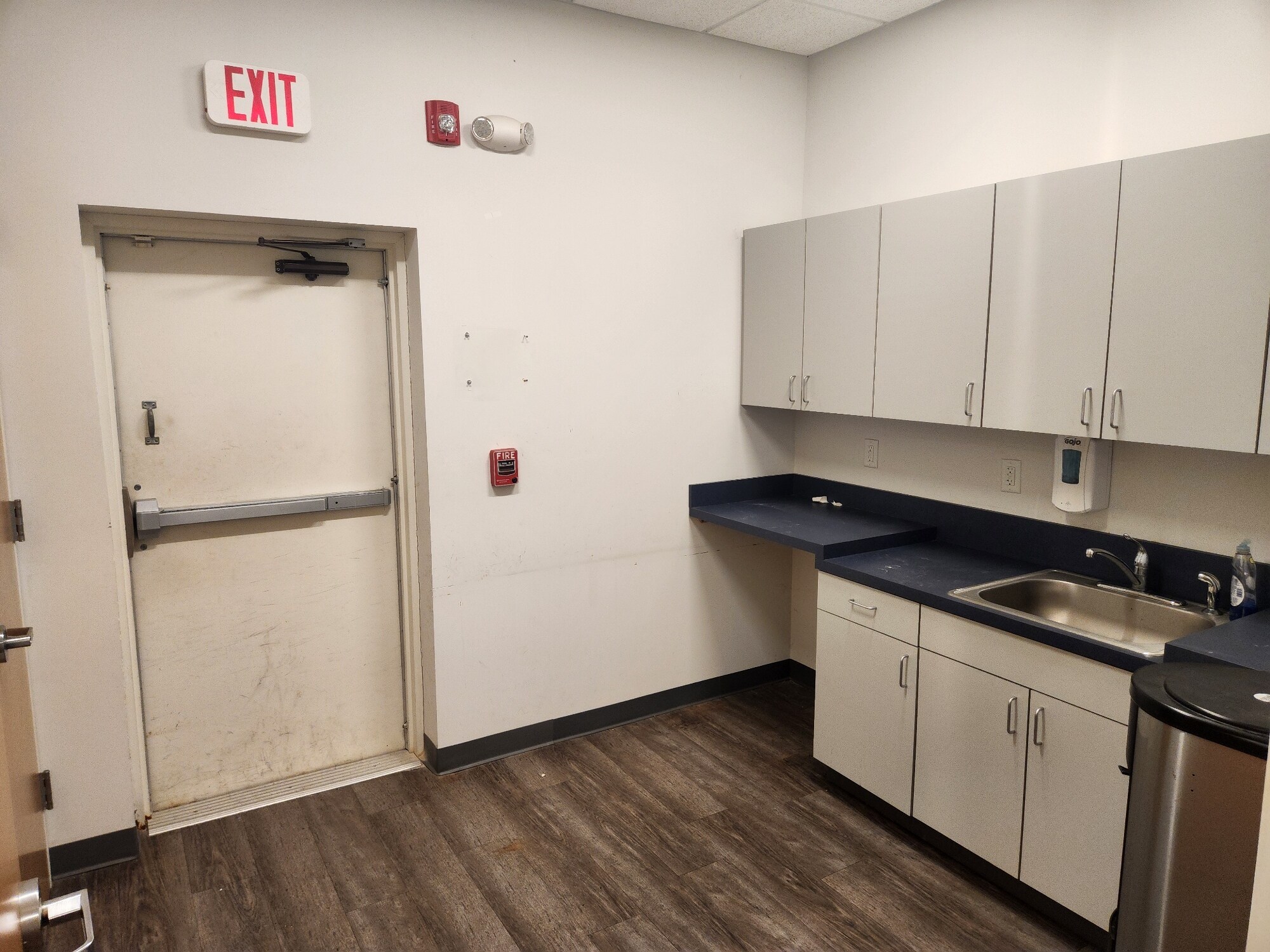 233 Broad St, Milford, CT for lease Interior Photo- Image 1 of 30