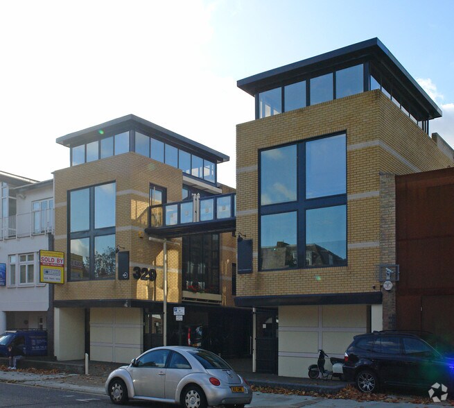 329-333 Latimer Rd, Londres à vendre - Photo du bâtiment - Image 2 de 17