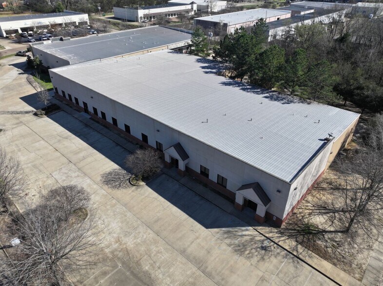 853 Wilson Dr, Ridgeland, MS à louer - Photo du bâtiment - Image 2 de 18