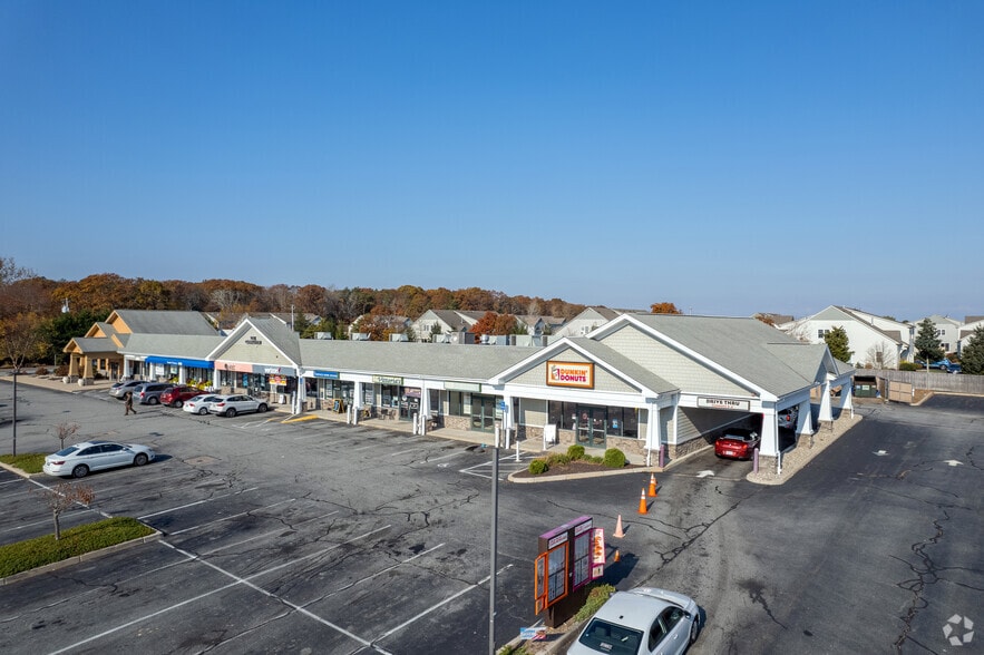 224 Post Rd, Westerly, RI for lease - Building Photo - Image 3 of 6