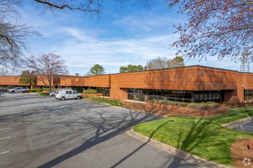 5300 Oakbrook Pky, Norcross, GA à louer - Photo du bâtiment - Image 2 de 42