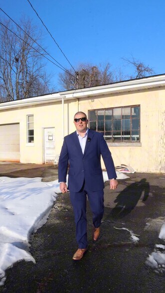 2115 W Main St, Stroudsburg, PA à vendre - Vidéo sur l’inscription commerciale - Image 2 de 61