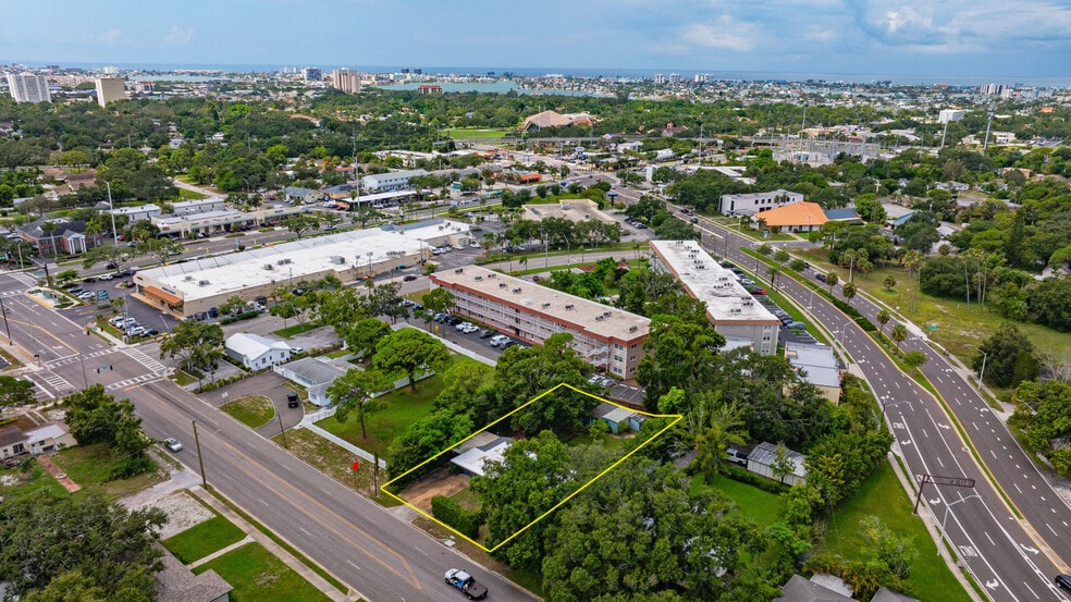 200 66th St N, Saint Petersburg, FL for sale - Building Photo - Image 3 of 57