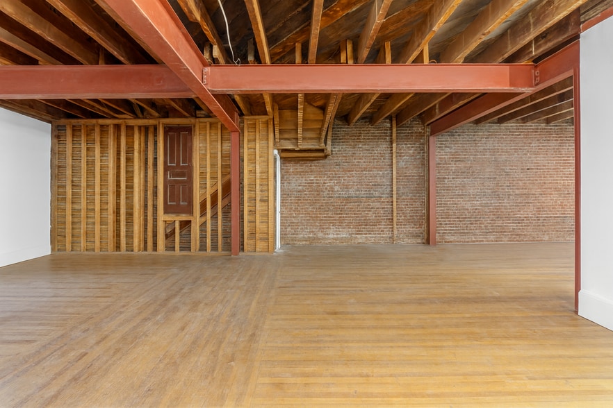 5258 Av Du Parc, Montréal, QC à vendre - Photo du bâtiment - Image 3 de 15