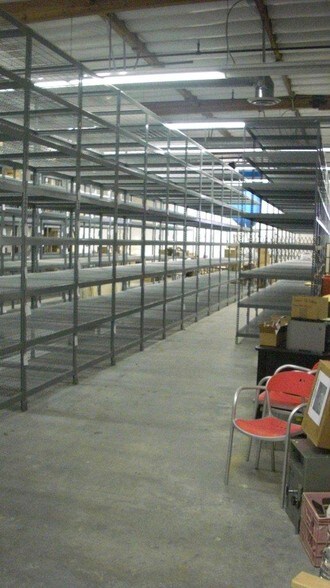 20938 Osborne St, Canoga Park, CA for sale - Building Photo - Image 3 of 25