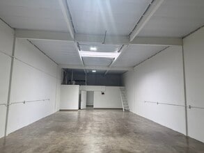 2218-2234 Gladwick St, Compton, CA à louer Photo intérieure- Image 2 de 6