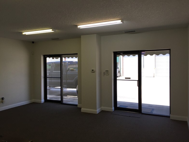 445 Tresca Rd, Jacksonville, FL à vendre - Photo intérieure - Image 3 de 8