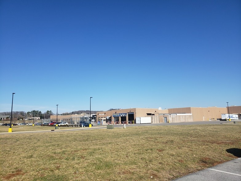 241 Merchants Greene Dr, Morristown, TN à vendre - Photo principale - Image 2 de 17