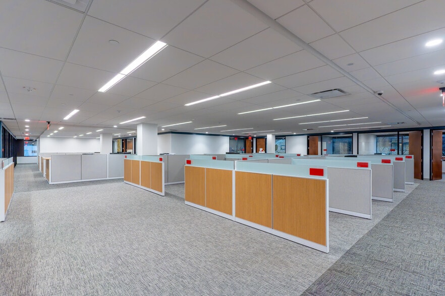 426 W Lancaster Ave, Devon, PA for lease - Interior Photo - Image 2 of 23