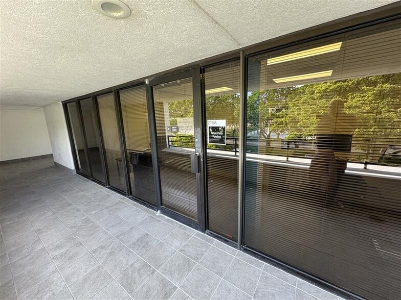 6401 Congress Ave, Boca Raton, FL for lease - Building Photo - Image 2 of 5