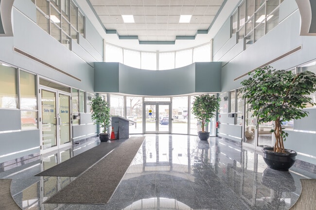 Plus de détails pour 2770 14th Ave, Markham, ON - Bureau, Local d'activités à louer