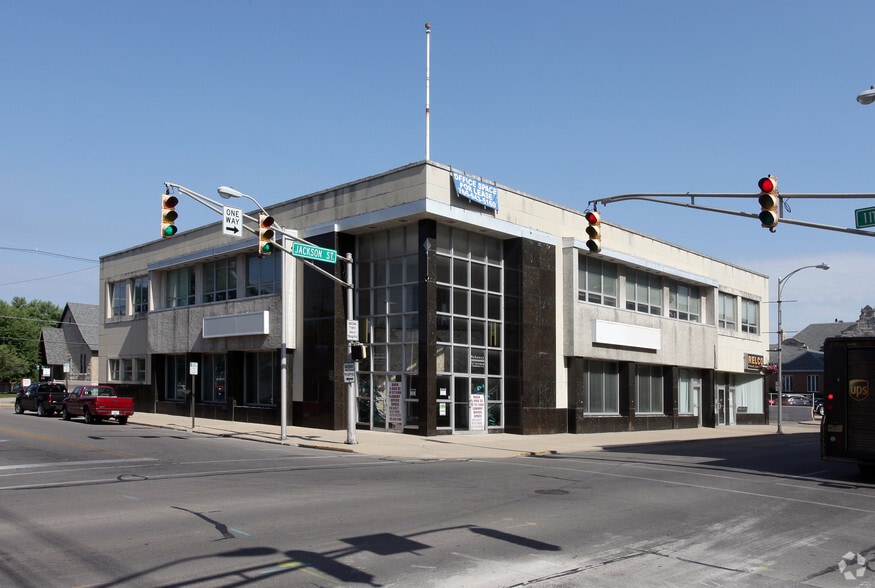 100 W 11th St, Anderson, IN for sale - Primary Photo - Image 1 of 23