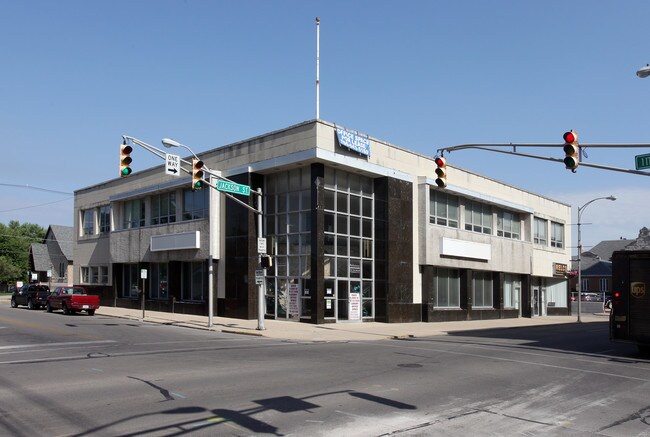 Plus de détails pour 100 W 11th St, Anderson, IN - Bureau à vendre