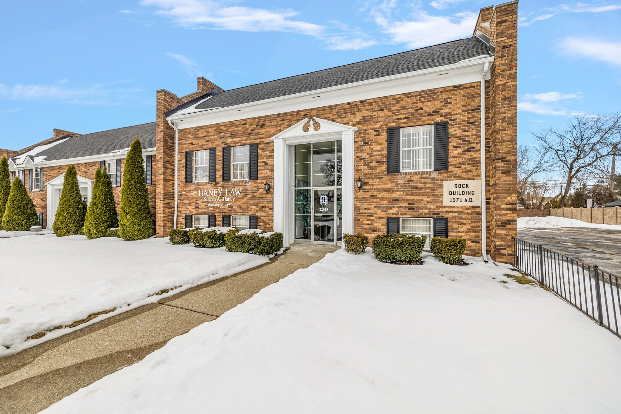 22815 Kelly Rd, Eastpointe, MI for lease Primary Photo- Image 1 of 20