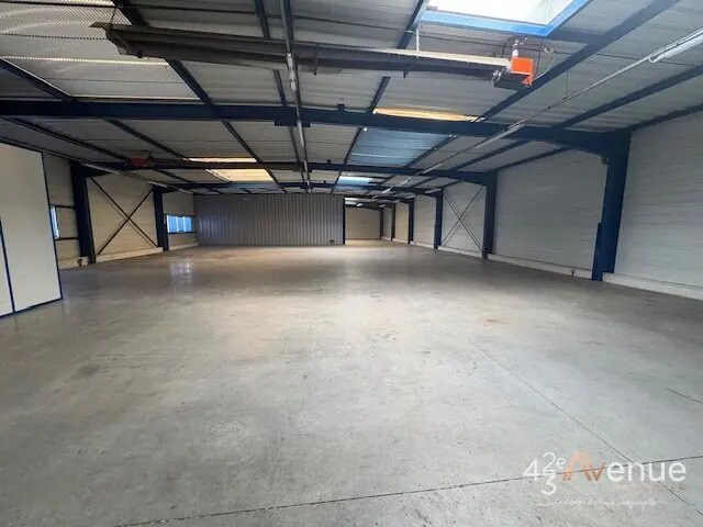 Flex in Veauche for lease Building Photo- Image 1 of 5