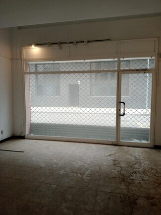 Plus de détails pour Multi-résidentiel à vendre