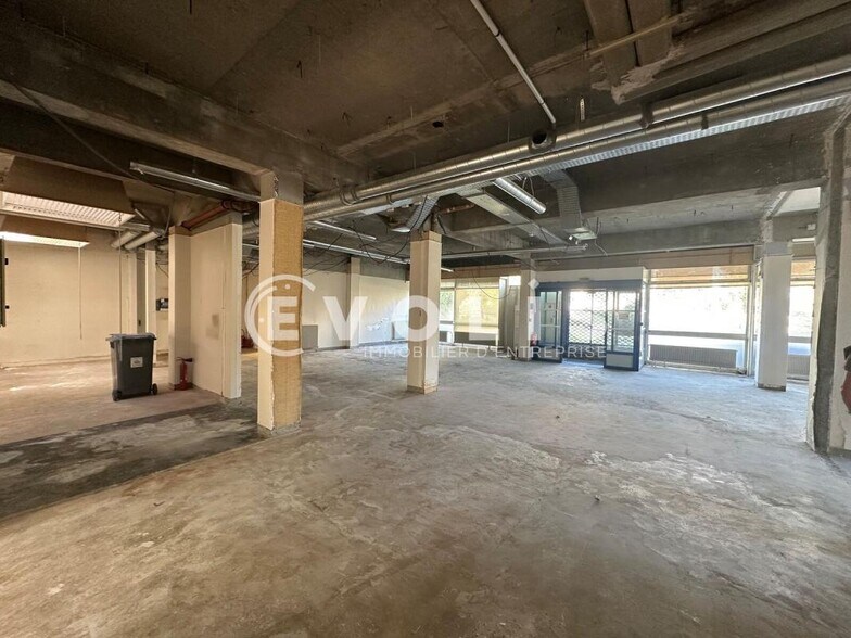 Office in Les Lilas for sale - Interior Photo - Image 2 of 4