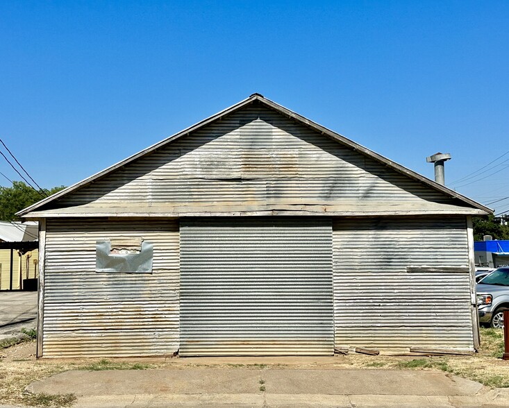 400 Echo st, Graham, TX for sale - Building Photo - Image 3 of 7