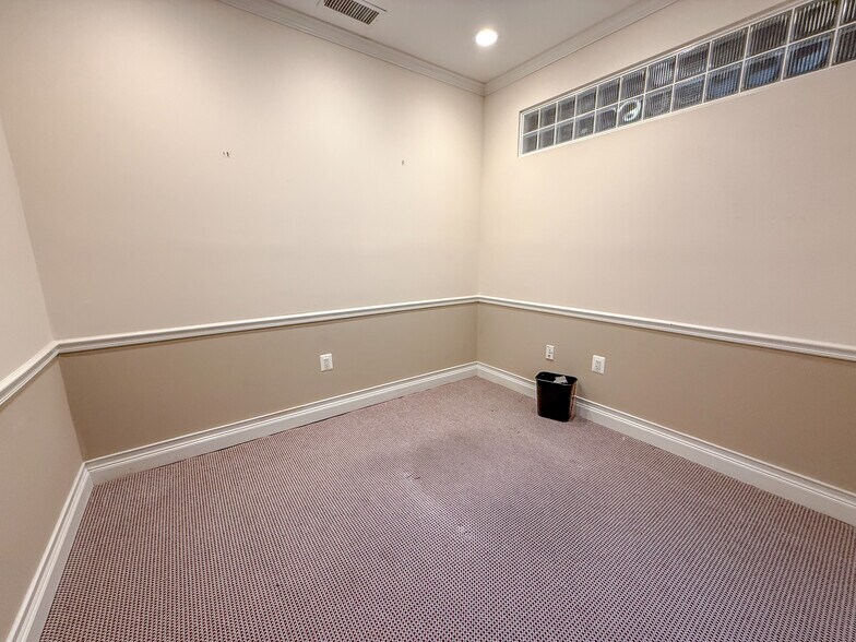 89 Duke St, Prince Frederick, MD à louer - Photo du bâtiment - Image 3 de 18