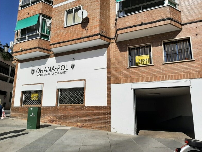 Retail in Cáceres, Cáceres for lease - Building Photo - Image 3 of 14