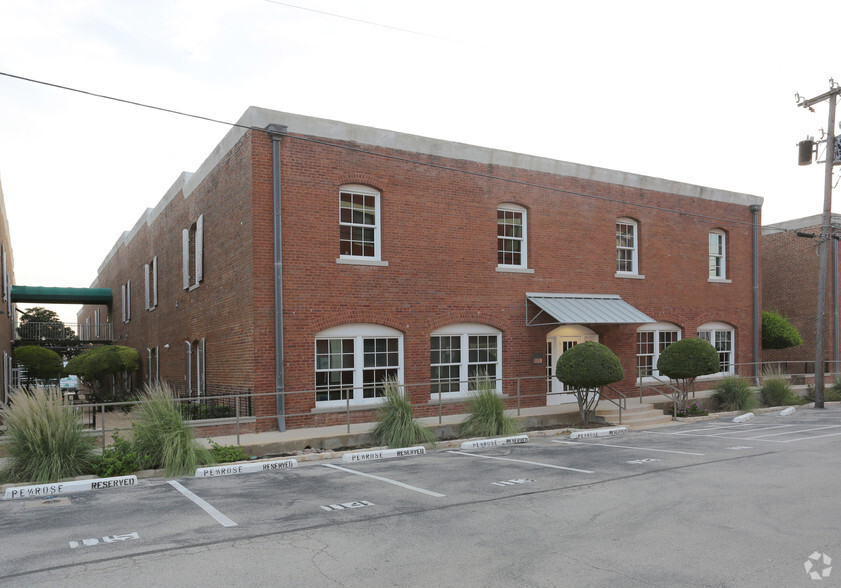 604 E 4th St, Fort Worth, TX for lease - Building Photo - Image 1 of 10